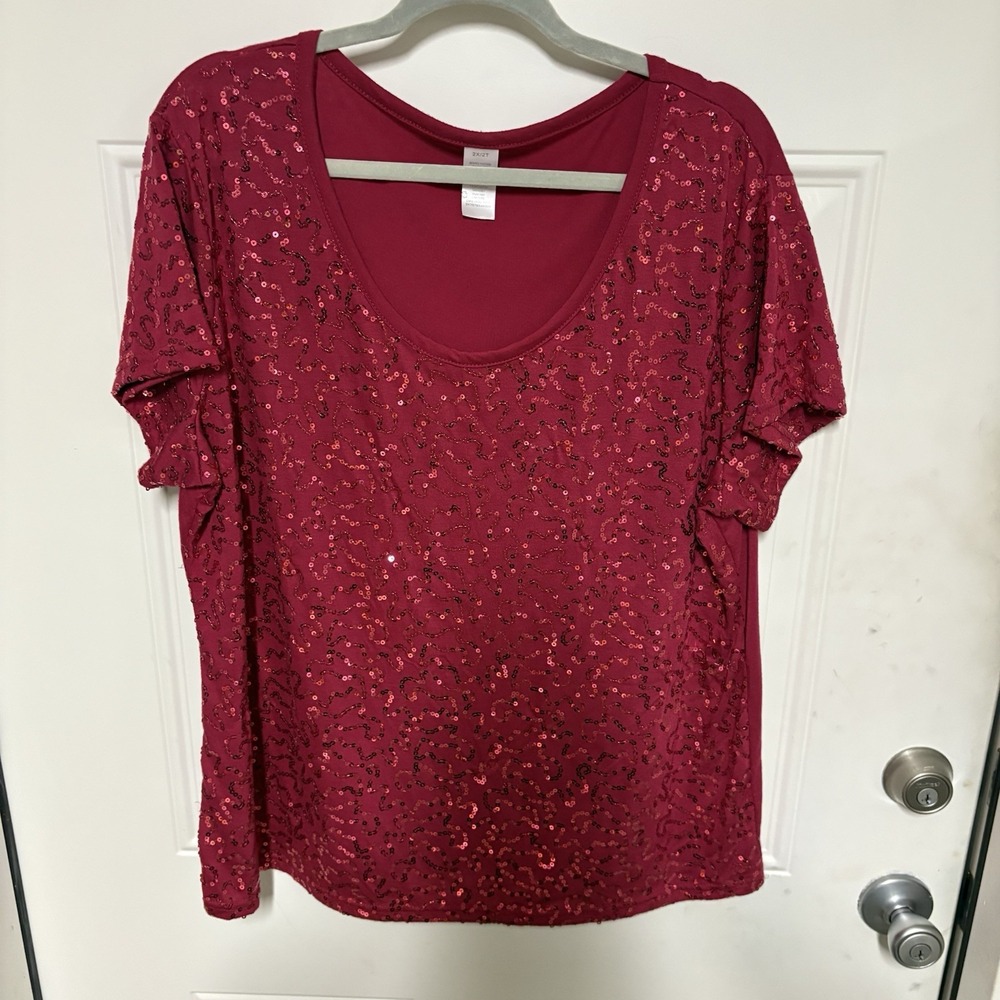 Women's Top Plus Size 2X Sequin Sparkle Design Short Sleeve Scoop Neck Raspberry